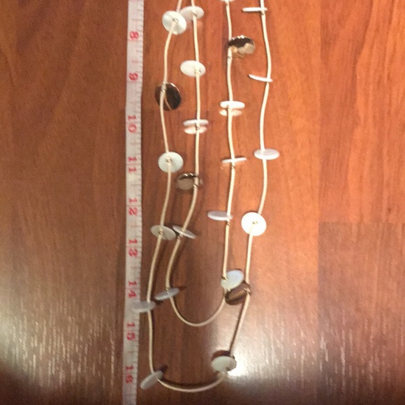 New Chico’s Necklace - neutral shell - Picture 6 of 6